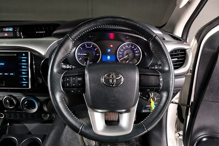 REVO PRE 2019 2.4E AT SMART CAB WHITE  4898 full