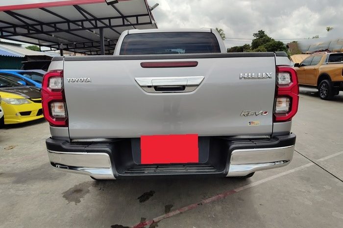 TOYOTA 2WD 2019 2.7 MT COMMUTER WHITE  1830 full