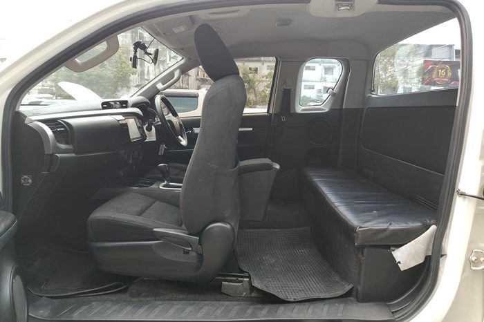 REVO PRE 2021 2.4 ENTRY AT SMART CAB WHITE  7288 full