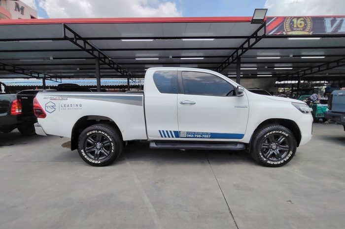 REVO PRE 2021 2.4 ENTRY AT SMART CAB WHITE  7288 full