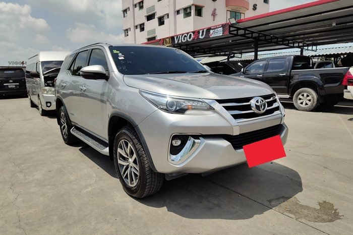 TOYOTA 4WD 2019 2.8V AT FORTUNER SILVER  9341 full