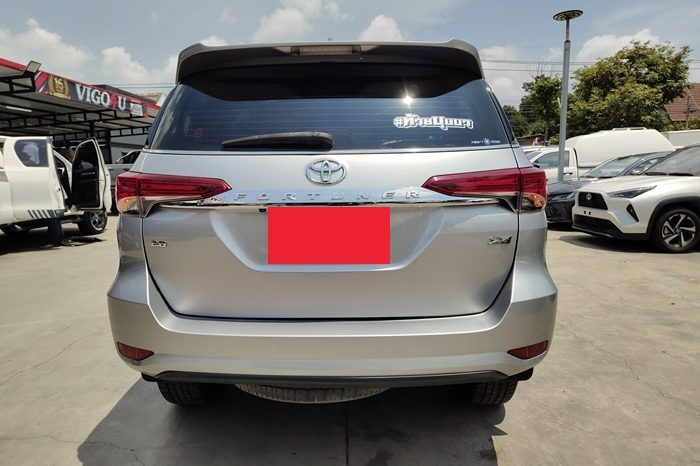 TOYOTA 4WD 2019 2.8V AT FORTUNER SILVER  9341 full