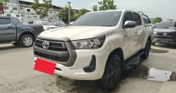 REVO PRE 2021 2.4 ENTRY AT DOUBLE CAB WHITE  8609