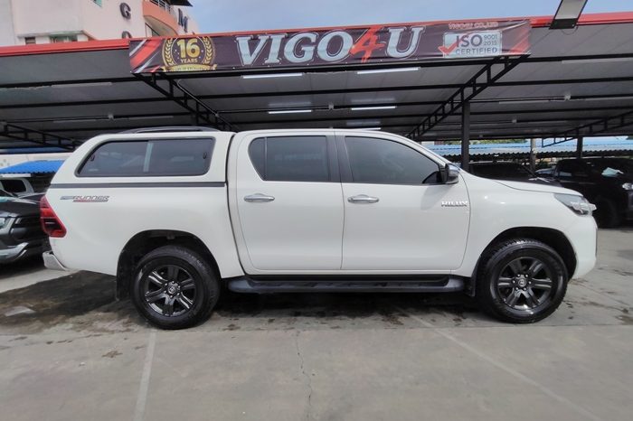 REVO PRE 2021 2.4 ENTRY AT DOUBLE CAB WHITE  8609 full