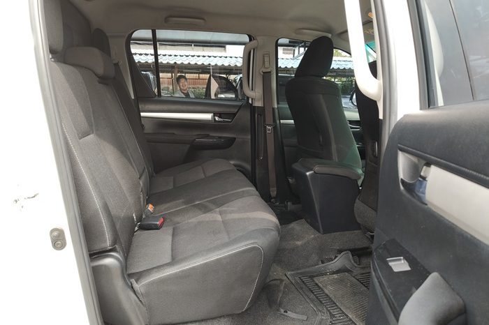 REVO PRE 2021 2.4 ENTRY AT DOUBLE CAB WHITE  8609 full