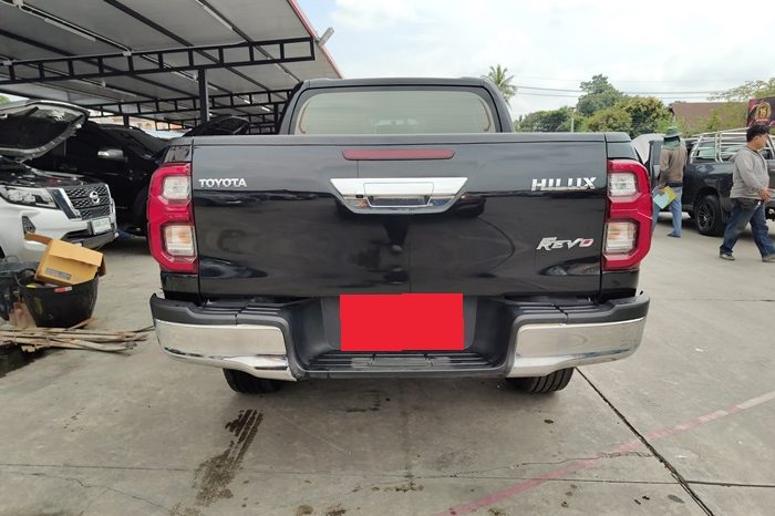 REVO 4WD 2021 2.4 MID MT DOUBLE CAB SILVER 8094 full