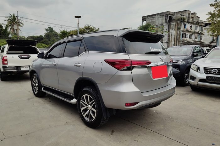 TOYOTA 2WD 2020 2.4V AT FORTUNER SILVER  2845 full