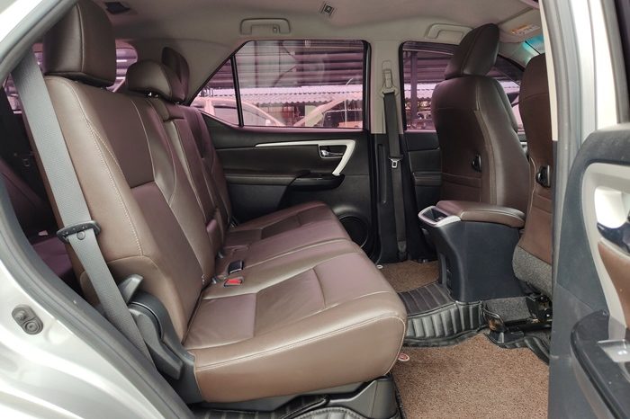TOYOTA 2WD 2020 2.4V AT FORTUNER SILVER  2845 full