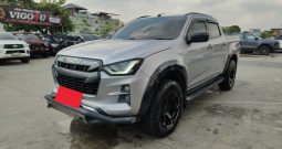 ISUZU 4WD 2020 3.0 AT DOUBLE CAB SILVER  2115