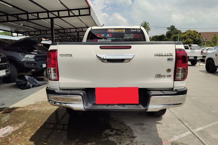 REVO PRE 2019 2.4E AT DOUBLE CAB WHITE  3961 full