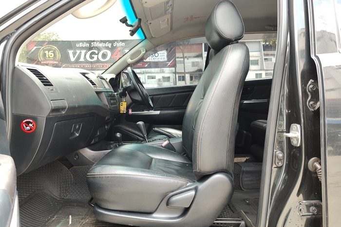 VIGO 4WD 2013 3.0G AT DOUBLE CAB BLACK  349 full