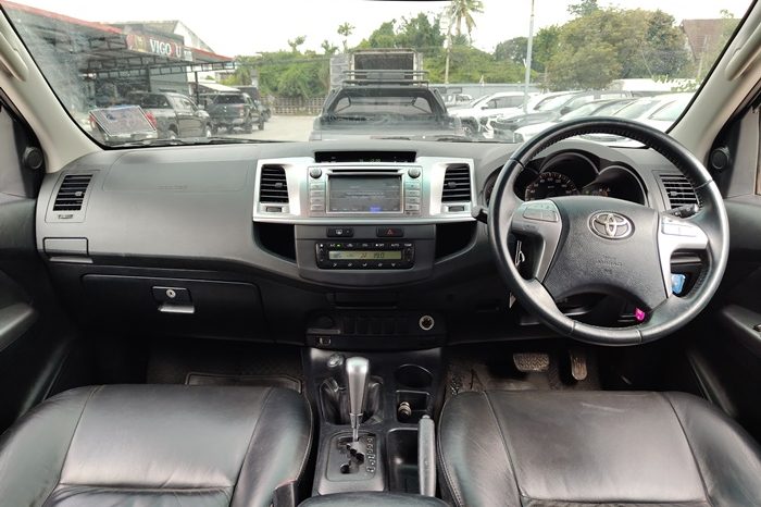 VIGO 4WD 2013 3.0G AT DOUBLE CAB BLACK  349 full