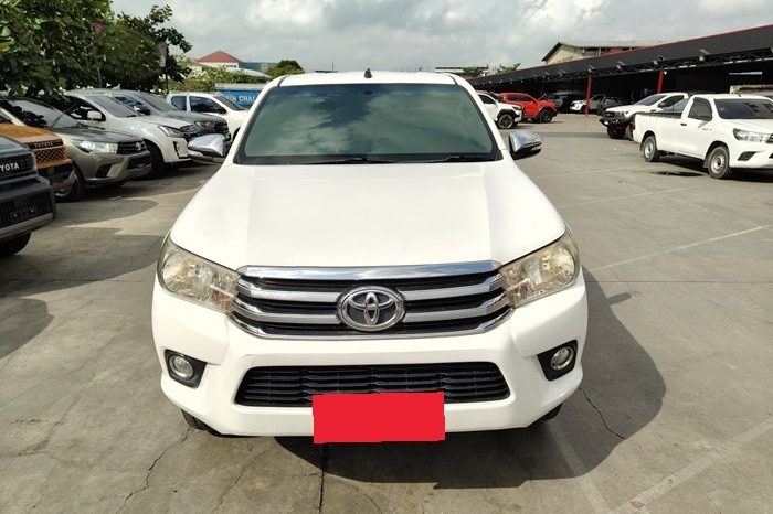 REVO PRE 2015 2.4E AT DOUBLE CAB WHITE  3107 full
