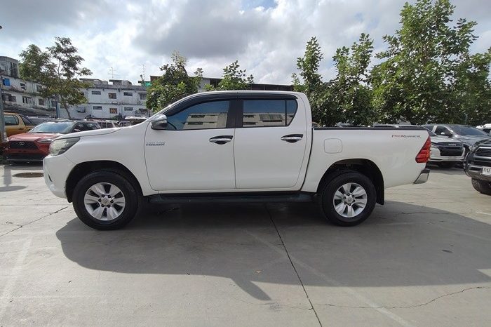 REVO PRE 2015 2.4E AT DOUBLE CAB WHITE  3107 full