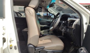 REVO PRE 2015 2.4E AT DOUBLE CAB WHITE  3107 full