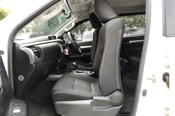 REVO PRE 2022 2.4 ENTRY AT DOUBLE CAB WHITE 6278 full