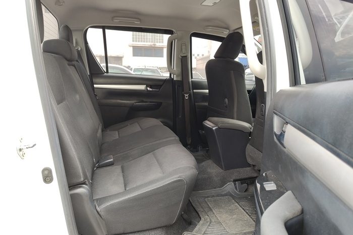 REVO PRE 2022 2.4 ENTRY AT DOUBLE CAB WHITE 6278 full