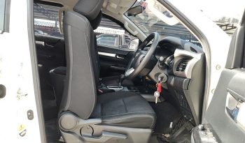 REVO PRE 2022 2.4 ENTRY AT DOUBLE CAB WHITE  6271 full