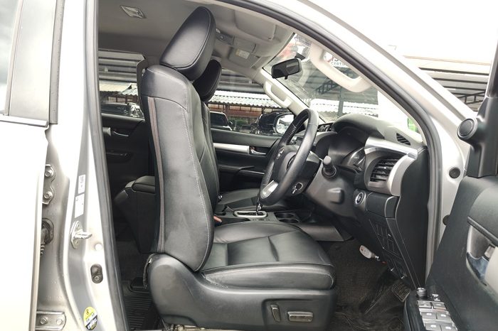 REVO PRE 2021 2.4 HIGHT AT DOUBLE CAB SILVER  8753 full