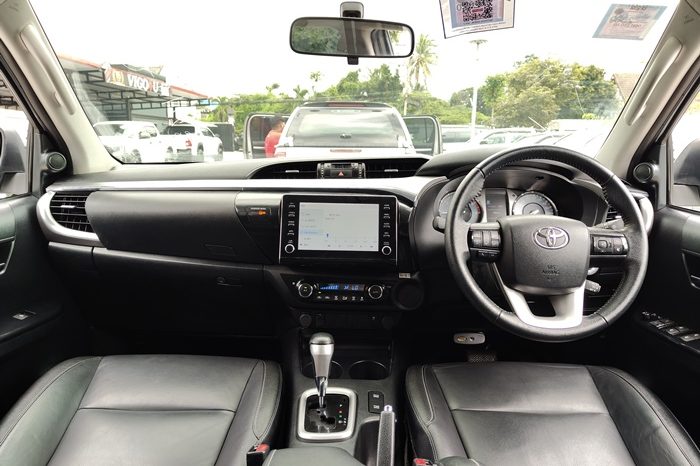 REVO PRE 2021 2.4 HIGHT AT DOUBLE CAB SILVER  8753 full