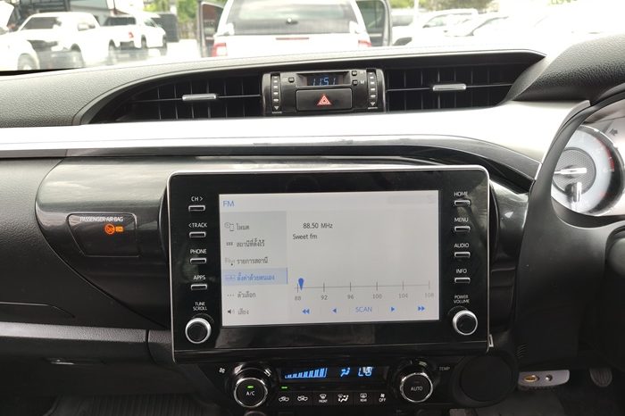 REVO PRE 2021 2.4 HIGHT AT DOUBLE CAB SILVER  8753 full