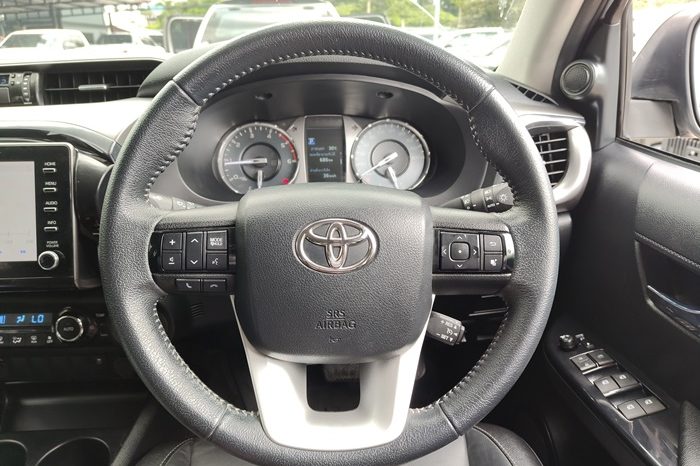 REVO PRE 2021 2.4 HIGHT AT DOUBLE CAB SILVER  8753 full