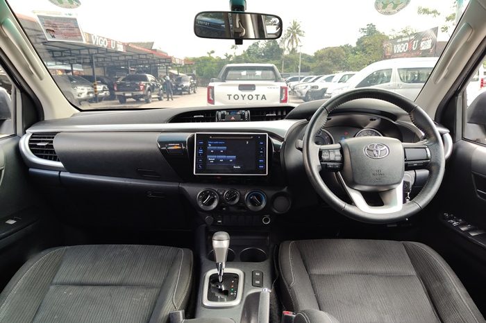 REVO PRE 2020 2.4E AT DOUBLE CAB BLACK  1421 full