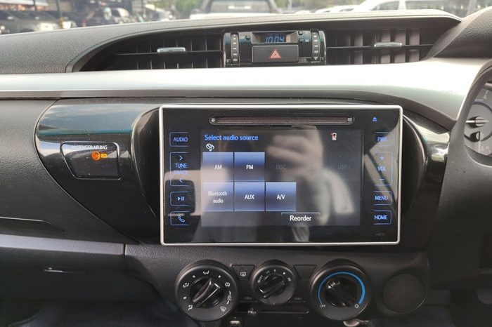 REVO PRE 2020 2.4E AT DOUBLE CAB BLACK  1421 full