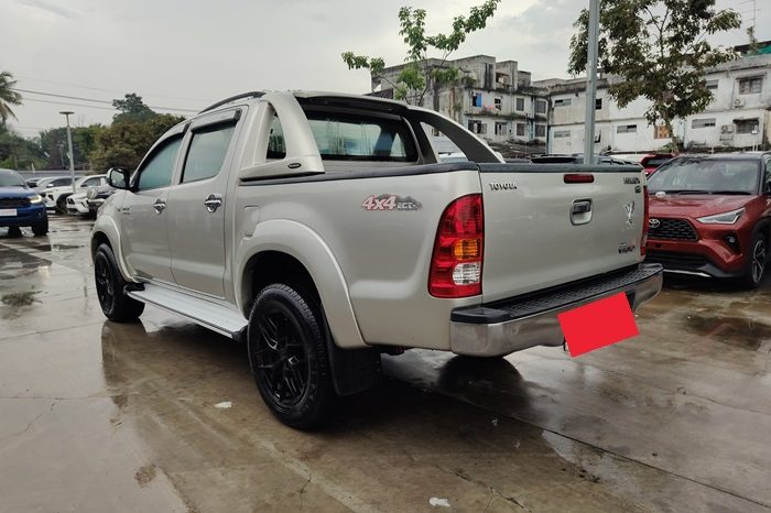 VIGO 4WD 2007 3.0G AT DOUBLE CAB SILVER  1680 full
