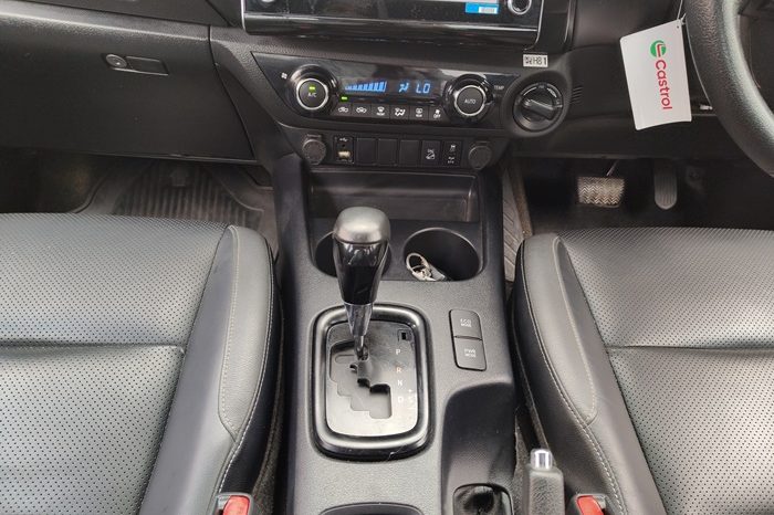 ROCCO 4WD 2021 2.8 HIGHT AT SMART CAB WHITE  4053 full