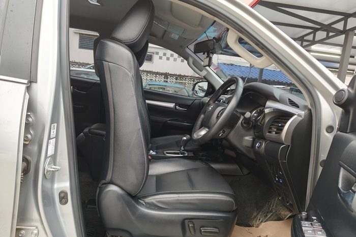 REVO 4WD 2022 2.8 HIGHT AT DOUBLE CAB SILVER  3074 full