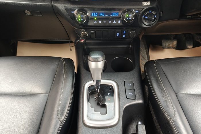 REVO 4WD 2022 2.8 HIGHT AT DOUBLE CAB SILVER  3074 full