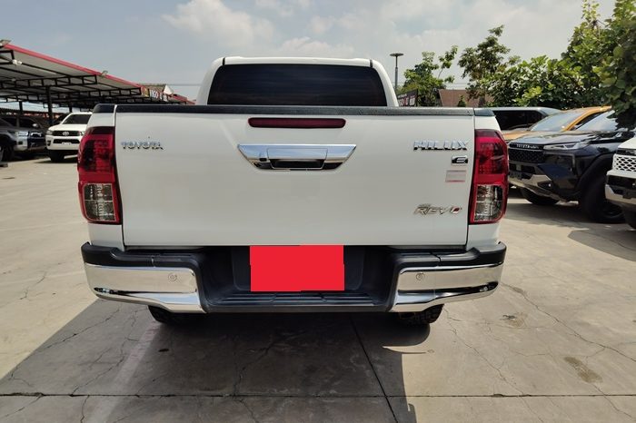 REVO PRE 2018 2.4E AT DOUBLE CAB WHITE  1242 full