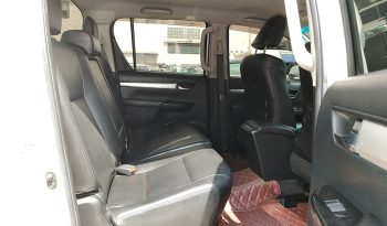 REVO PRE 2018 2.4E AT DOUBLE CAB WHITE  1242 full
