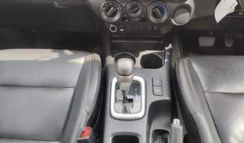 REVO PRE 2022 2.4 MID AT DOUBLE CAB WHITE  9092 full