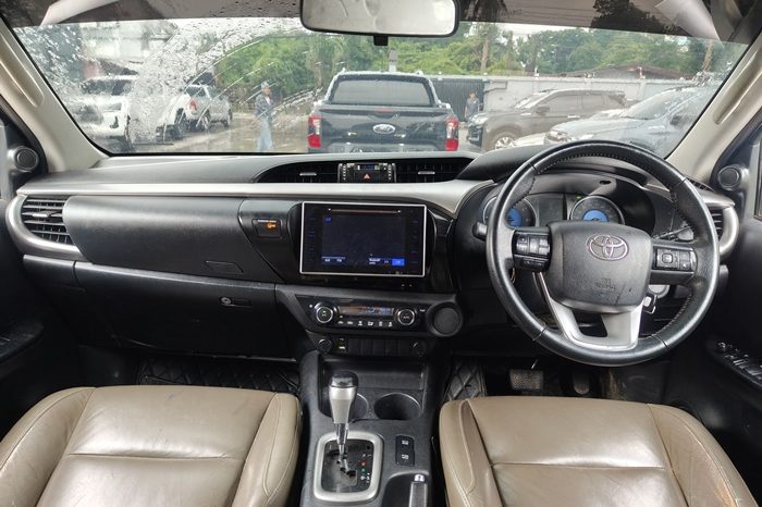 REVO PRE 2018 2.4G AT DOUBLE CAB BLACK  5505 full