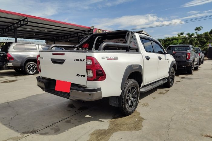 REVO PRE 2023 2.4 MID AT DOUBLE CAB WHITE 8248 full