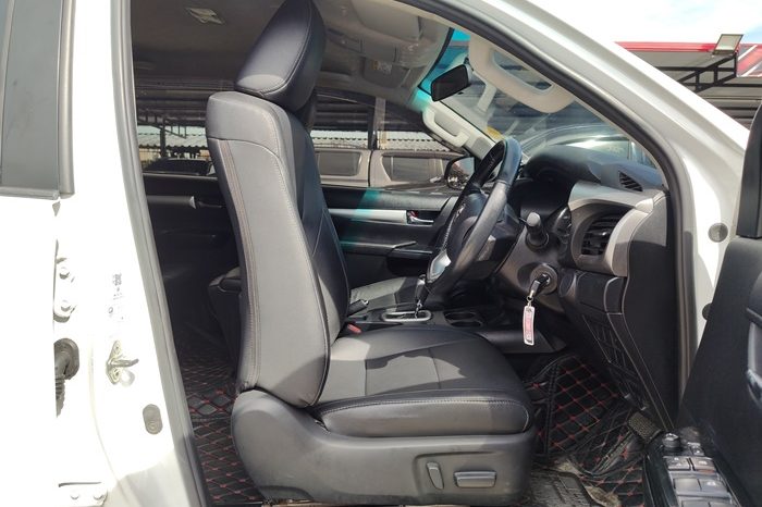 REVO PRE 2023 2.4 MID AT DOUBLE CAB WHITE 8248 full