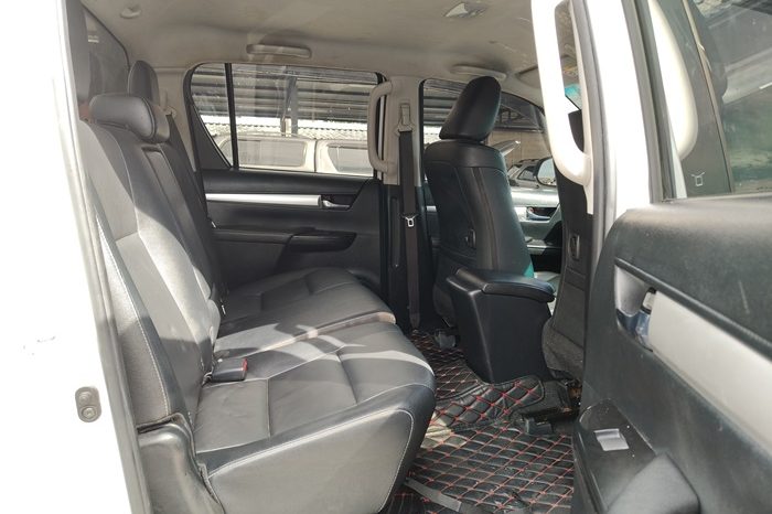 REVO PRE 2023 2.4 MID AT DOUBLE CAB WHITE 8248 full