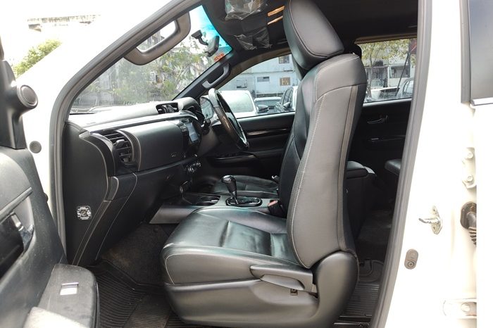 ROCCO 4WD 2020 2.8G AT DOUBLE CAB WHITE 8883 full