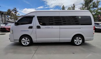 TOYOTA 2WD 2018 3.0 AT COMMUTER SILVER  4907 full