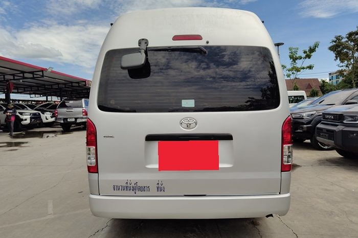 TOYOTA 2WD 2018 3.0 AT COMMUTER SILVER  4907 full