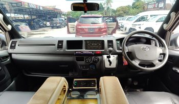 TOYOTA 2WD 2018 3.0 AT COMMUTER SILVER  4907 full