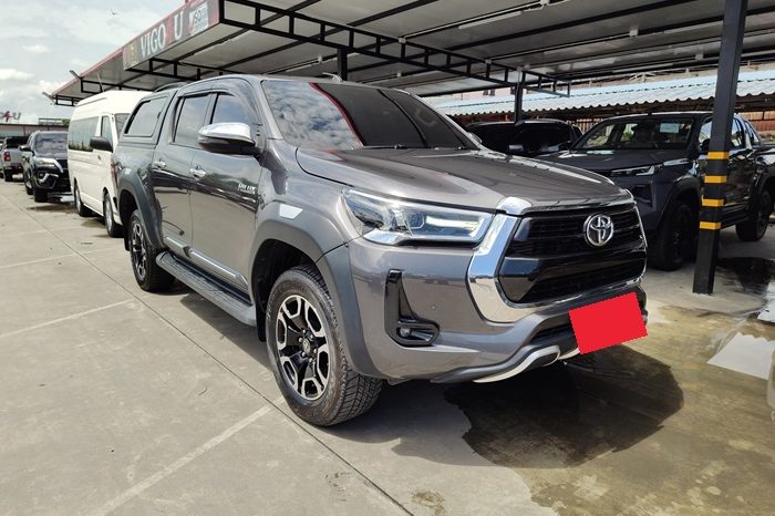 REVO PRE 2022 2.4 MID AT DOUBLE CAB DARK GREY 6717 full