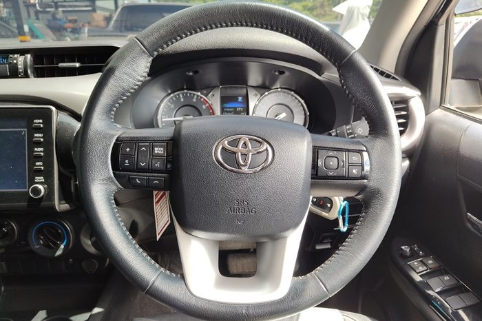 REVO PRE 2022 2.4 MID AT DOUBLE CAB DARK GREY 6717 full