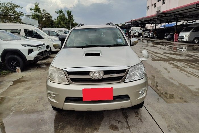 TOYOTA 4WD 2006 3.0V AT FORTUNER SILVER  2546 full