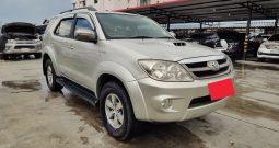 TOYOTA 4WD 2006 3.0V AT FORTUNER SILVER  2546