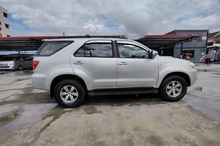 TOYOTA 4WD 2006 3.0V AT FORTUNER SILVER  2546 full