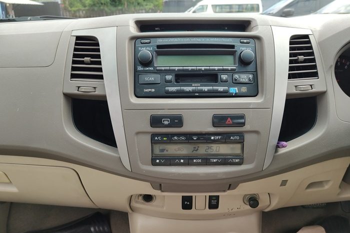 TOYOTA 4WD 2006 3.0V AT FORTUNER SILVER  2546 full