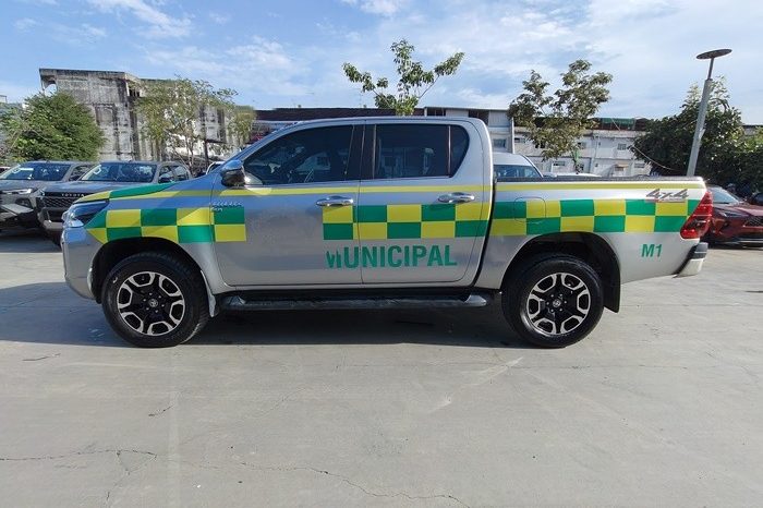 REVO 4WD 2022 2.8 HIGHT AT DOUBLE CAB SILVER  7892 full